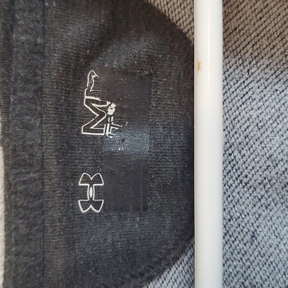 Under Armour Top hoodie. - Picture 6 of 13
